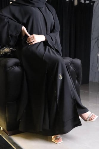 عبايه قماش نواعم كوري - تطريز خرز اسود