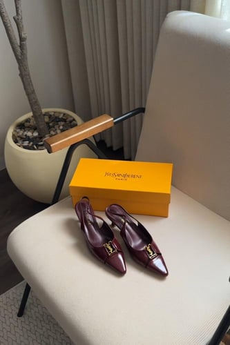 كعب سان لوران