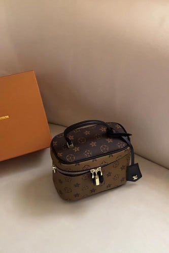 لويس فيتون فانيتي