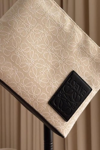 باوتش لويفي