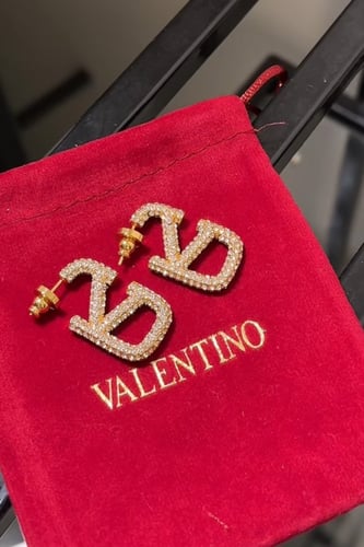 حلق فالنتينو