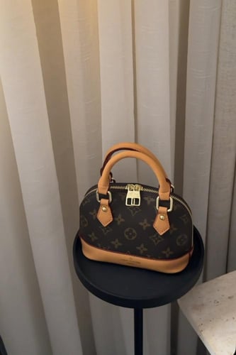 لويس فيتون بيبي ألما