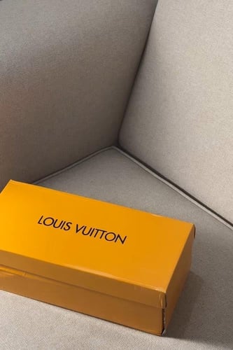 فلات لويس فيتون نسائية