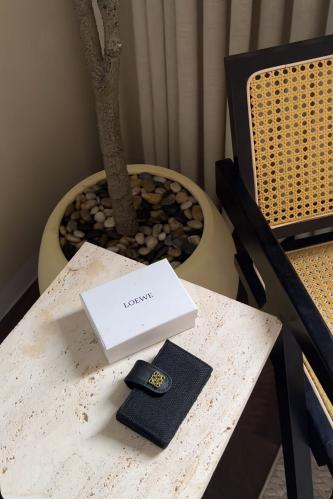 محفظة لويفي