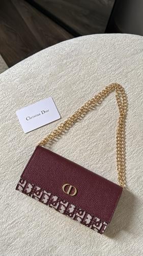 شنطة ومحفظة ديور