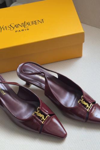 كعب سان لوران