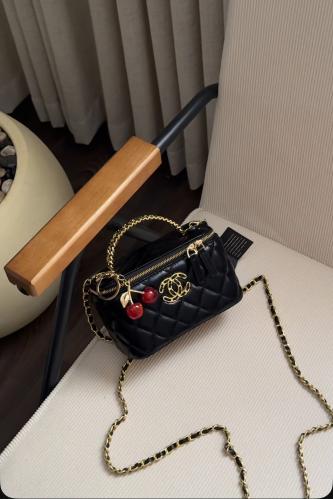 شانيل فانيتي