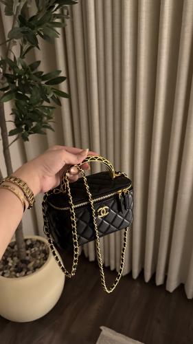 شانيل فانيتي