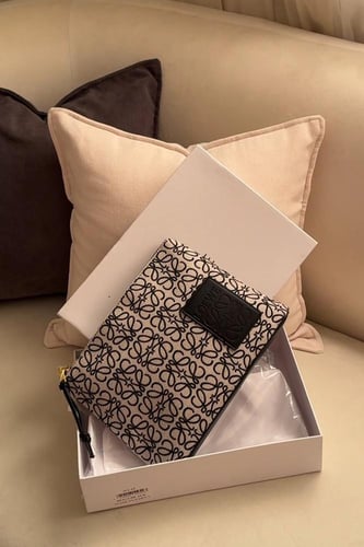 باوتش لويفي