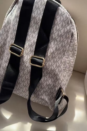 حقيبة ظهر مايكل كورس