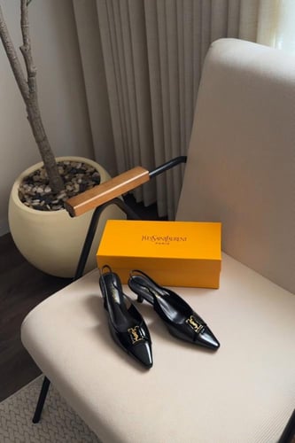 كعب سان لوران