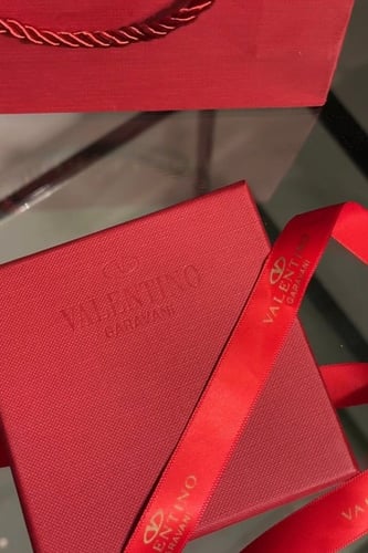 حلق فالنتينو