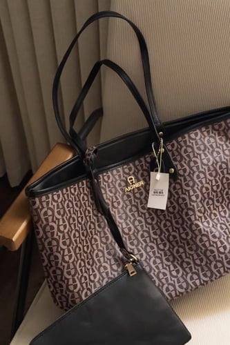 توت باق اقنر دبل فيس