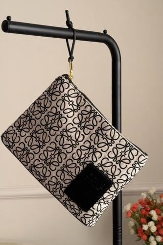 باوتش لويفي