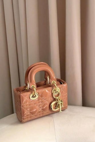 ليدي ديور - S