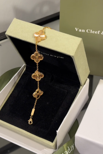 إسوارة فان كليف