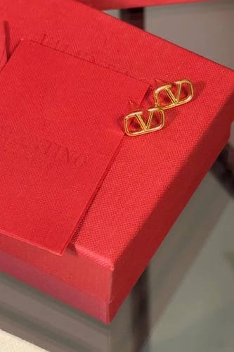 حلق فالنتينو