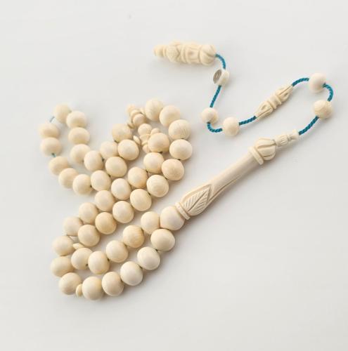 سبحه من عاج الفيل, 45 خرزه ذروي 8 ملم وشاهد منقوش.