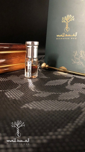 دهن عود تراد بوراي