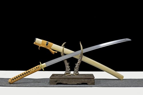 كاتانا كينونو تورا