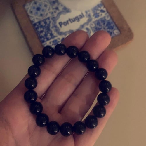 اسوارة حجر الأوبسيديان