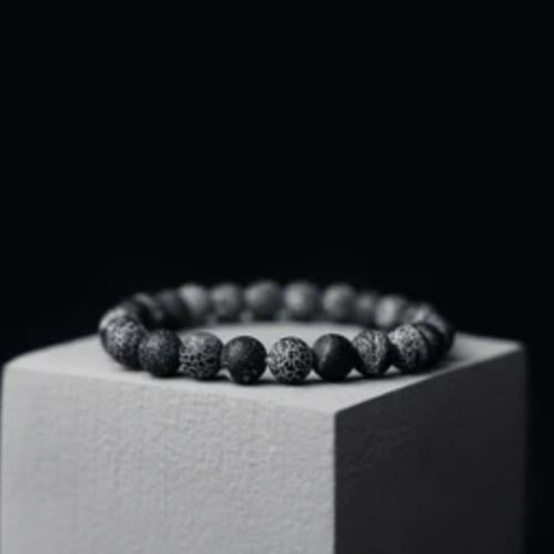 اسوارة حجر اللافا (Lava)