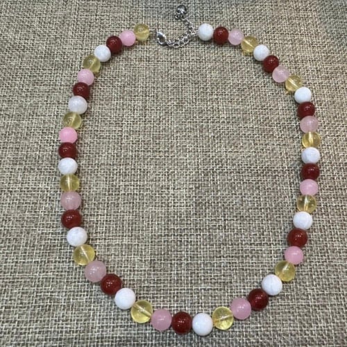 صممي قلادتك بنفسك