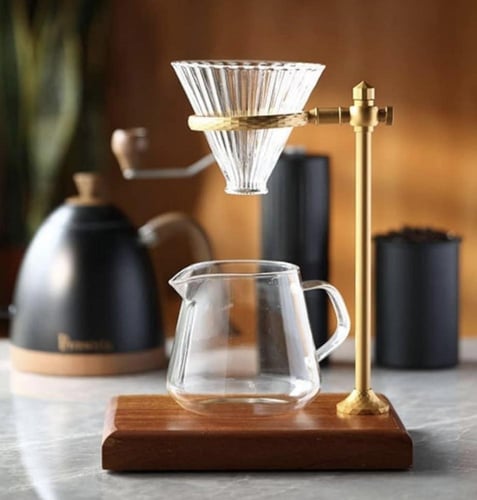 ستاند v60 مع حفر الاسم