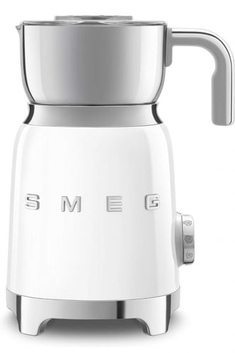 صانع رغوة حليب smeg