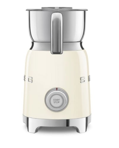 صانع رغوة حليب smeg