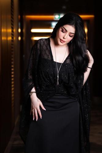 فستان كيب اسود