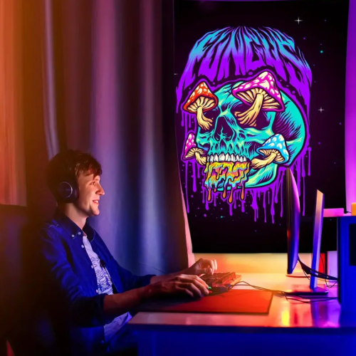 لوحة قماشية بلاك لايت - جمجة