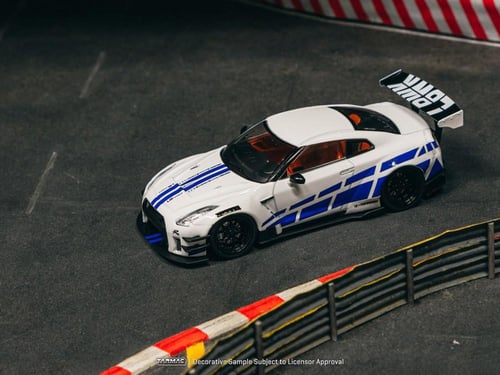 Nissan GT-R R35 LB-Works Type 2 White 1:43 Tarmac...