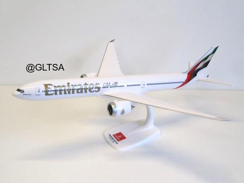 Emirates Boeing 777-9 1:200 PPC 374991