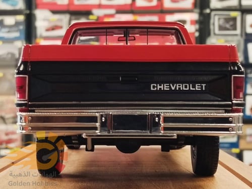 Chevrolet K10 Scottsdale 1984 Apple Red & Midngiht...