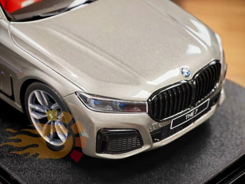 RARE BMW M760i V12 Final Edition Grey 1:18 GT Spir...