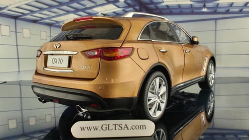 RARE Infiniti QX70 Gold 1:18 Paudi