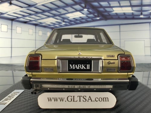 Toyota MarkII Cressida Sedan Grande (MX41) Gold 1:...