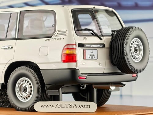 Toyota Land Cruiser Car Set 1:18 Old School Models...