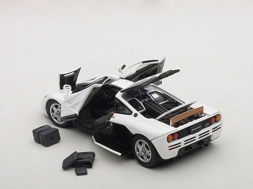 Mclaren F1 Pure White 1:43 AUTOart 56003