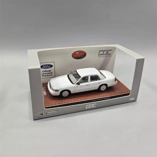 Ford Crown Victoria White 1:64 GOC
