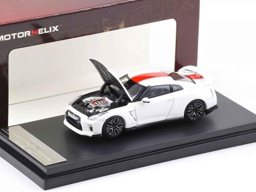 Nissan Skyline GT-R (R35) 50th Anniversary Brillia...