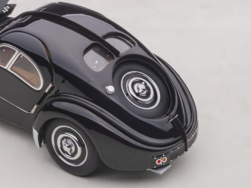 Bugatti Type 57SC Atlantic 1938 Black with disc wh...