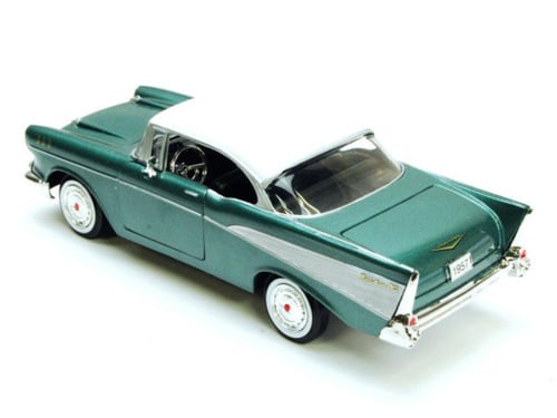 Chevrolet Bel Air 1957 Green with White Top 1:24 M...