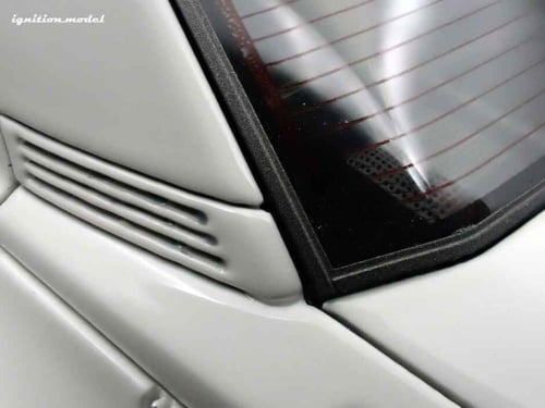 Mercedes-Benz 190 PANDEM White 1:18 Ignition Model...