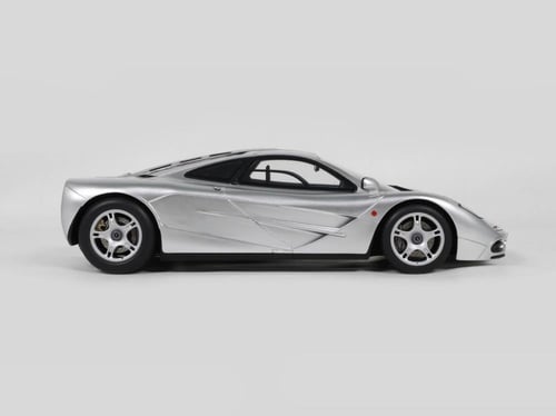 McLaren F1 Roadcar Silver 1:18 GT Spirit CLDC045