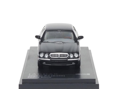 Jaguar XJ6 (X350) Ebony Black 1:64 Almost Real 610...