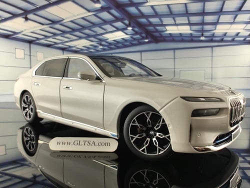 BMW i7 White Metallic 1:18 Minichamps 110023200