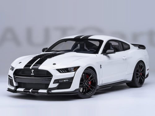 Ford Mustang Shelby GT500 Oxford White 1:18 AUTOar...