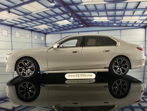 BMW i7 White Metallic 1:18 Minichamps 110023200